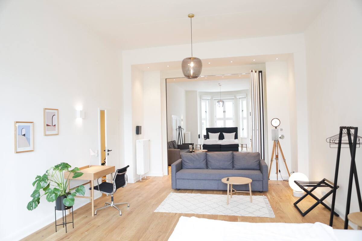 Appartement luxueux, 2 chambres, terrasse, rez-de-chaussée (Inner City)