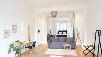 Luxury Apartment, 2 Bedrooms, Terrace, Ground Floor (Inner City)