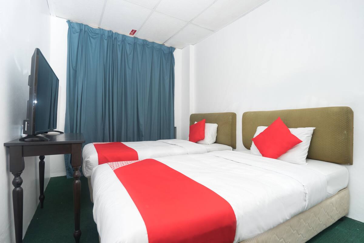 Standard Twin Room, 2 Single Beds, Non Smoking | Desk, free WiFi