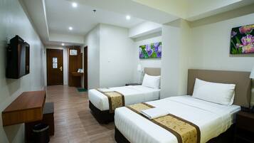 Free WiFi, bed sheets