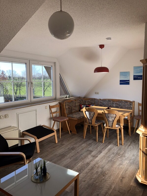 تناول الطعام