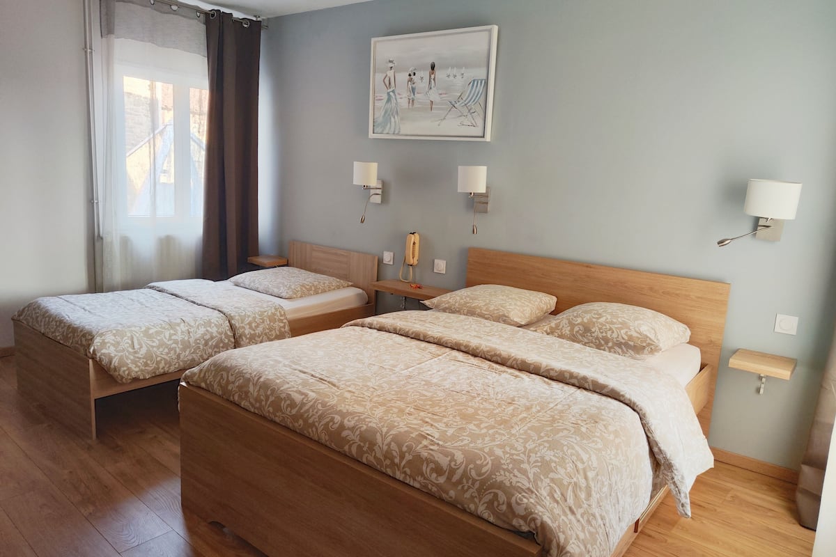 twin room | free wifi, bed sheets