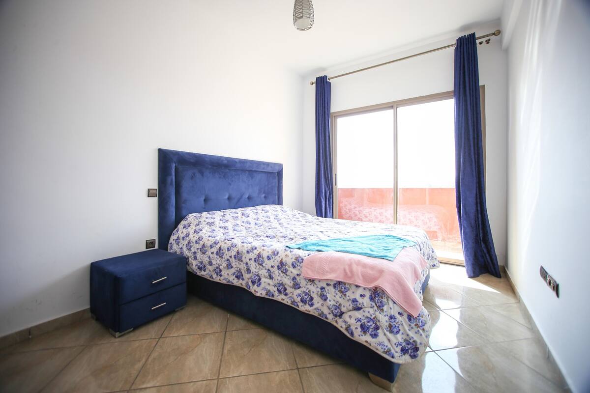 Deluxe Apartment, 3 Bedrooms, Pool Access, Park View