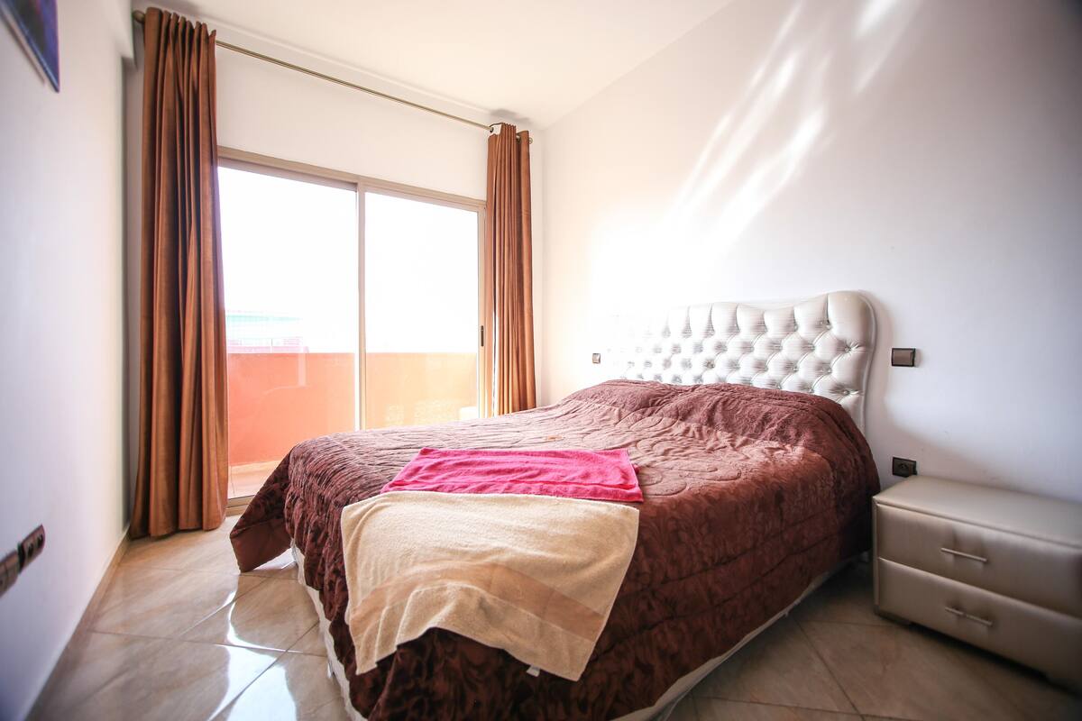Exclusief appartement, 4 slaapkamers, uitzicht op zwembad, tuin | 3 slaapkamers, lakens van Egyptisch katoen, luxe beddengoed