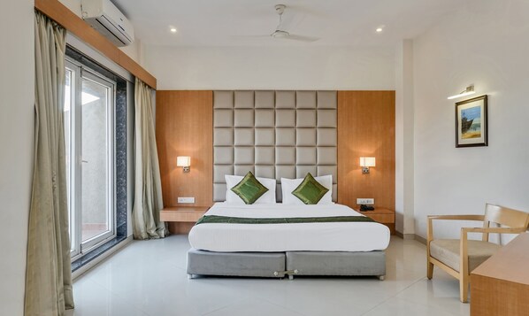 Rollaway beds, free WiFi, bed sheets