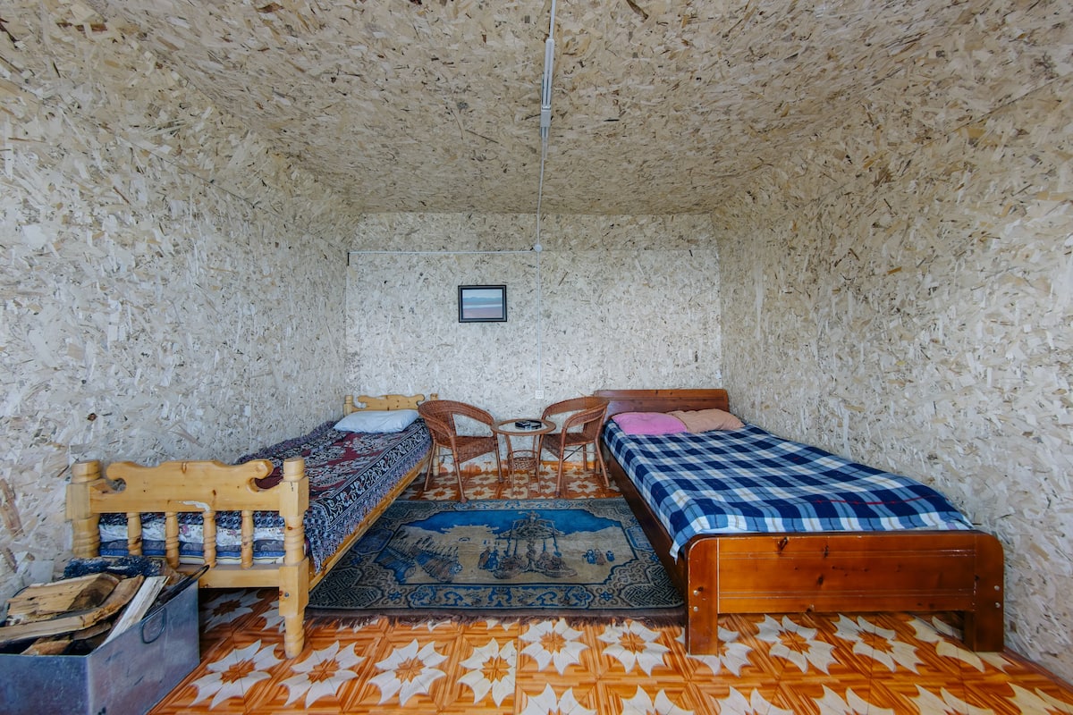 Basic Cabin, 3 Twin Beds, Smoking, Lake View | Rollaway beds, free WiFi, bed sheets