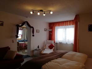 Doppelzimmer, Balkon (Wiesengrund) | Wohnbereich