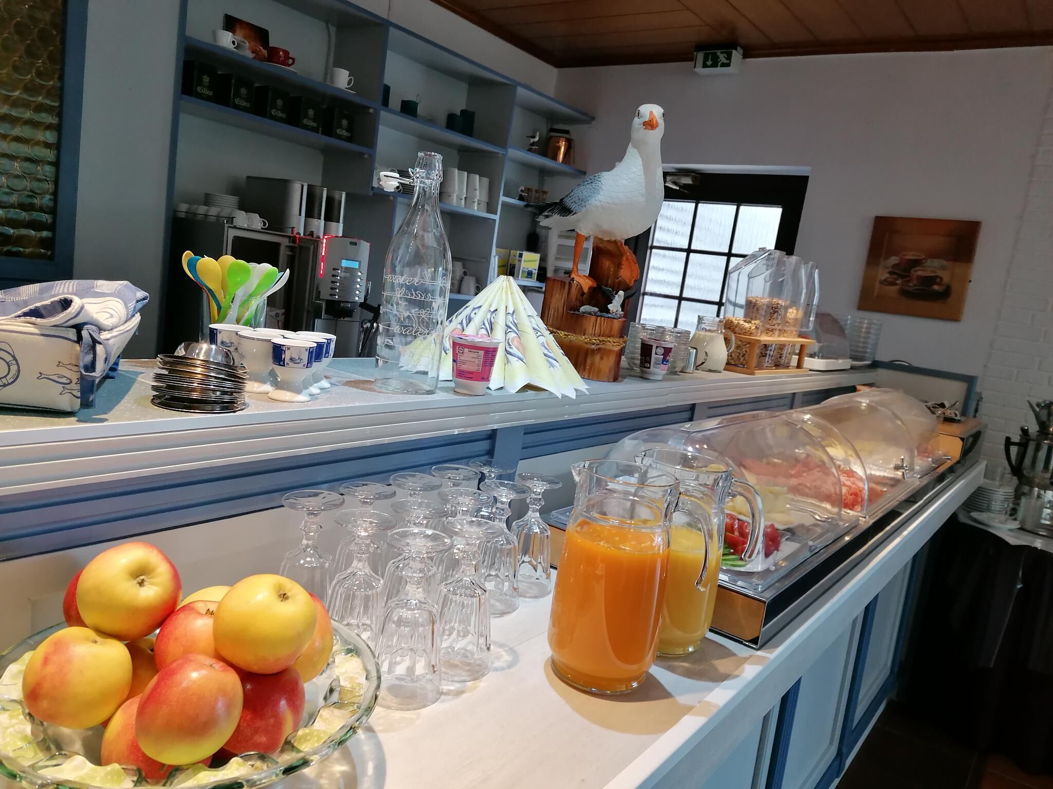 daily buffet breakfast (eur 11 per person)