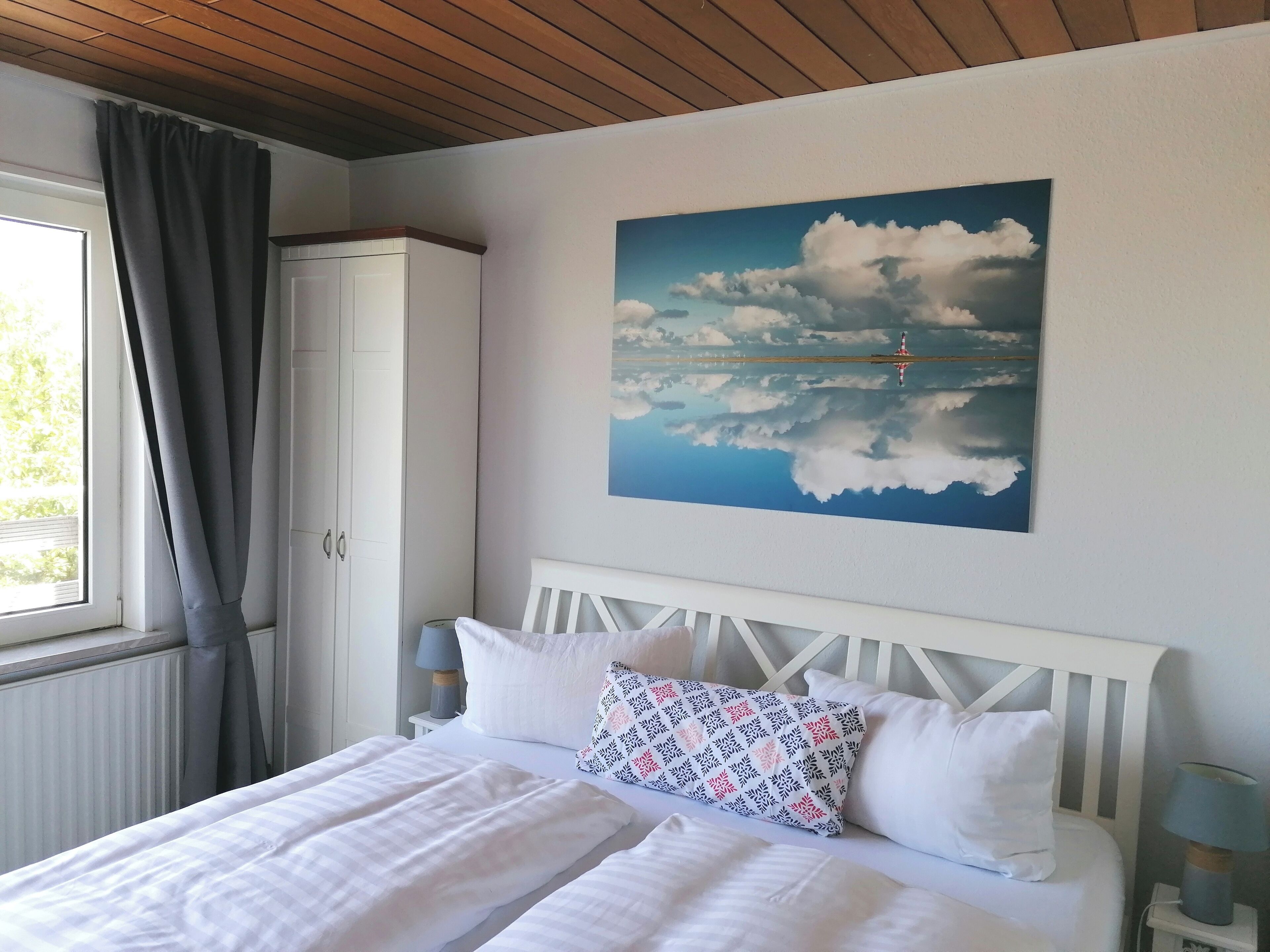 comfort double room, 1 queen bed, non smoking | 1 bedroom, memory-foam beds, in-room safe, individually decorated