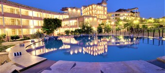 Palm Valley Dritan Resort