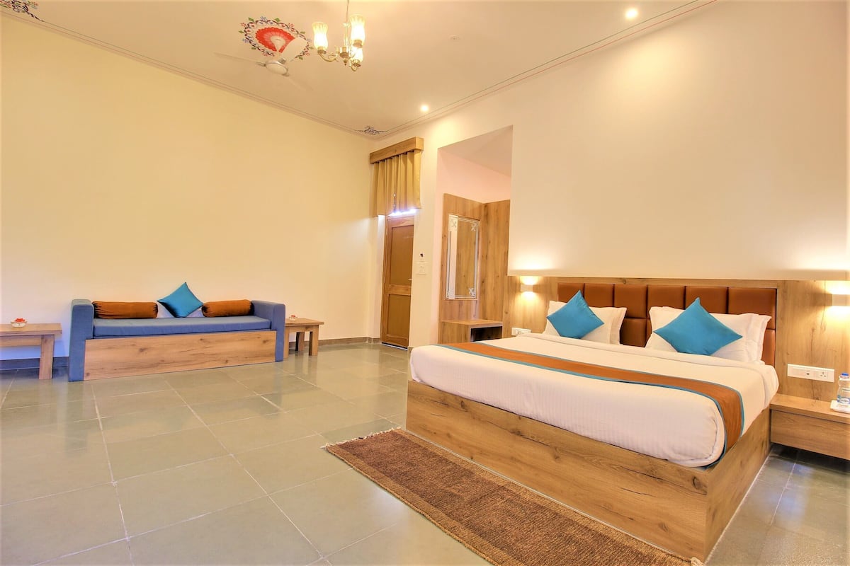Elegance Room