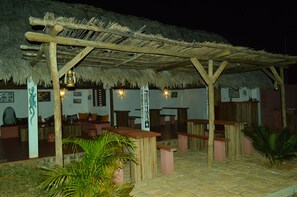 Tägliches kontinentales Frühstück (3.5 EUR pro Person)