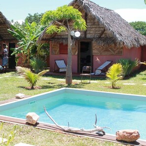 Außenpool, Liegestühle