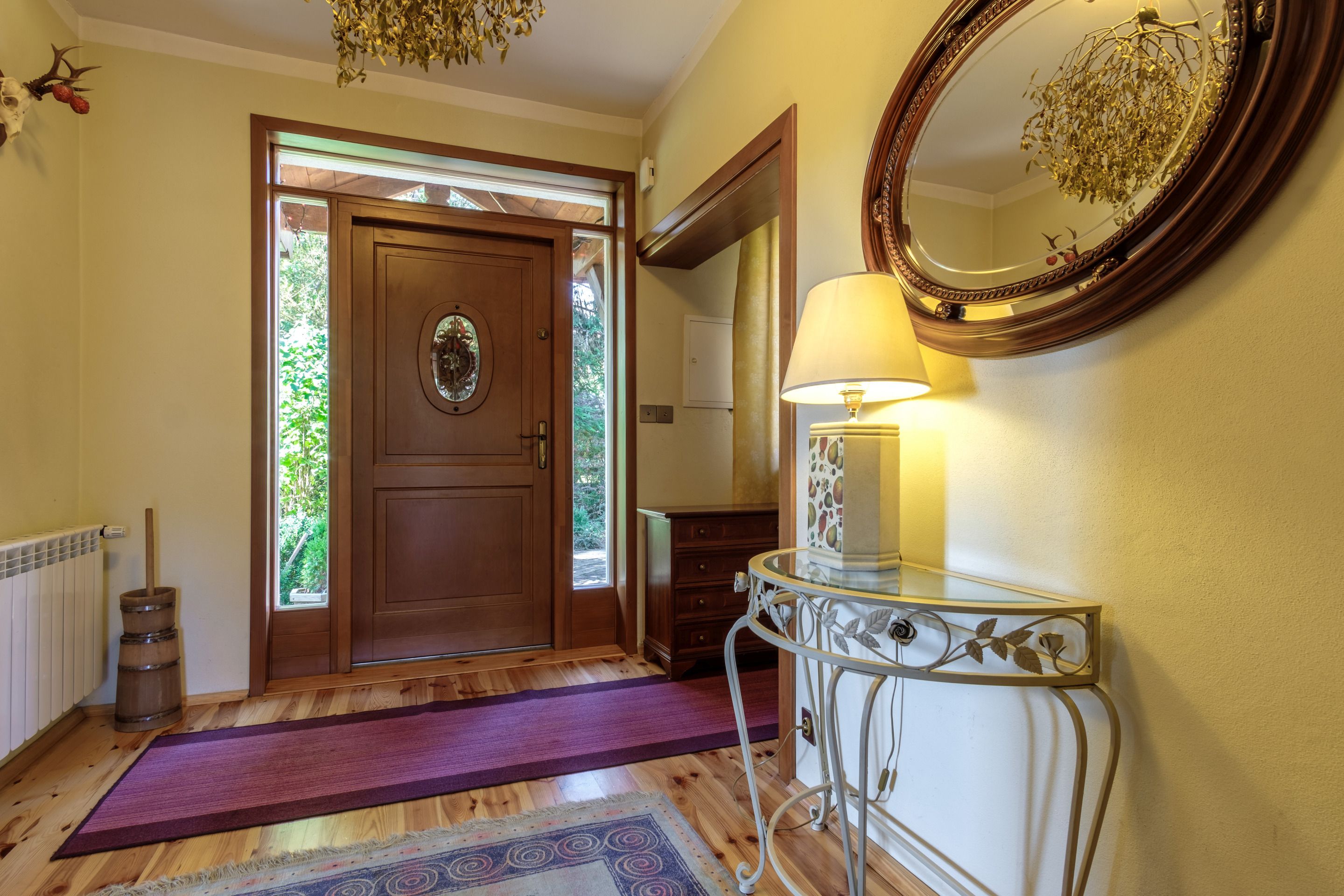 25-inch TV with satellite channels, fireplace, DVD player