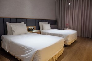Bar mini, peti besi dalam bilik, meja, Wi-fi percuma 