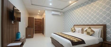 Quarto luxo | Frigobar, cofres nos quartos, camas extras/dobráveis (sobretaxa)