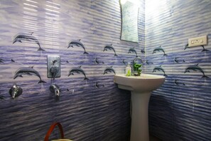 Shower, towels