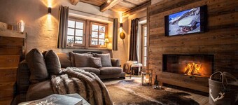 Maison Bianca is a Luxury Ski Chalet a 4 minutes drive to the lift system of Valtournenche (1km)
