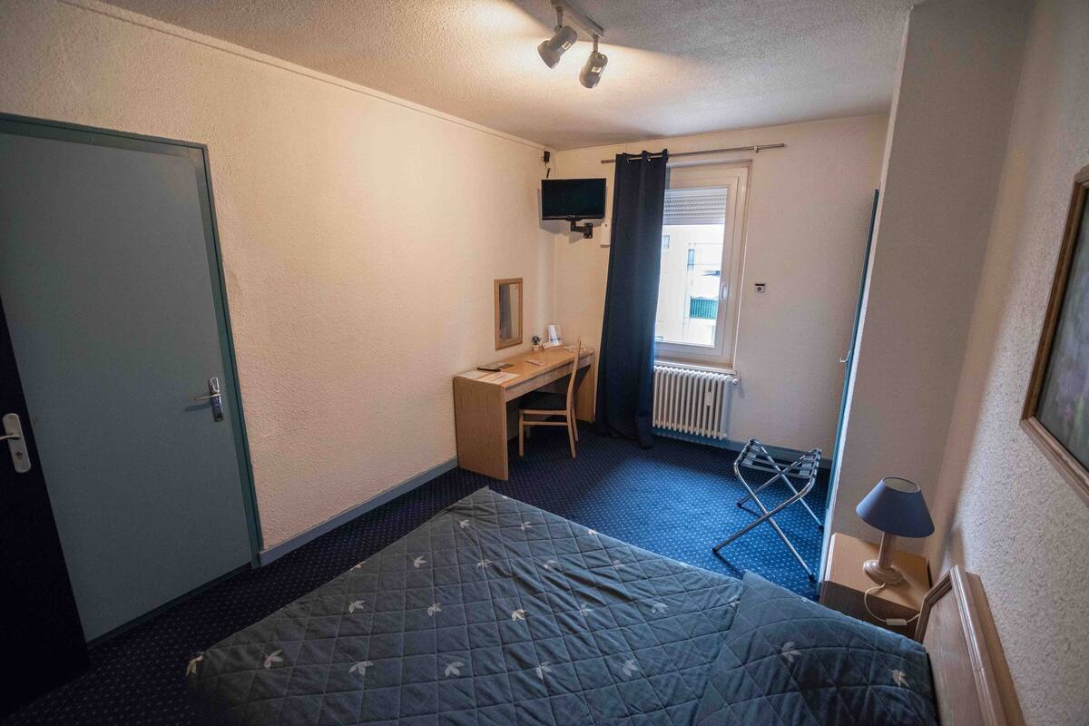 standard room, non smoking, city view | premium bedding, individually decorated, individually furnished, desk