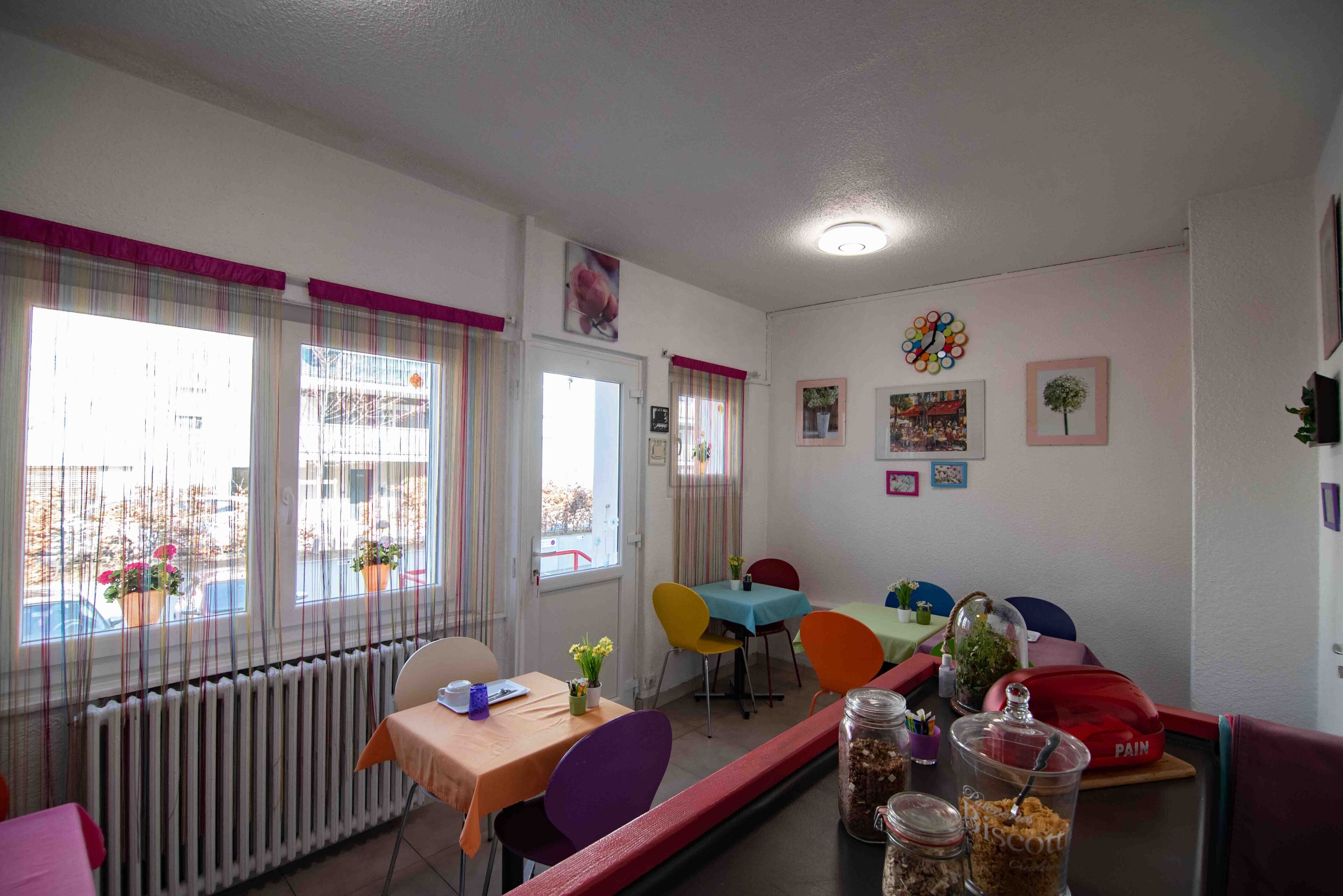 daily continental breakfast (eur 10 per person)