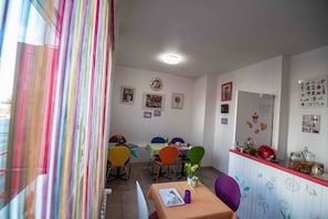 Daily continental breakfast (EUR 10 per person)