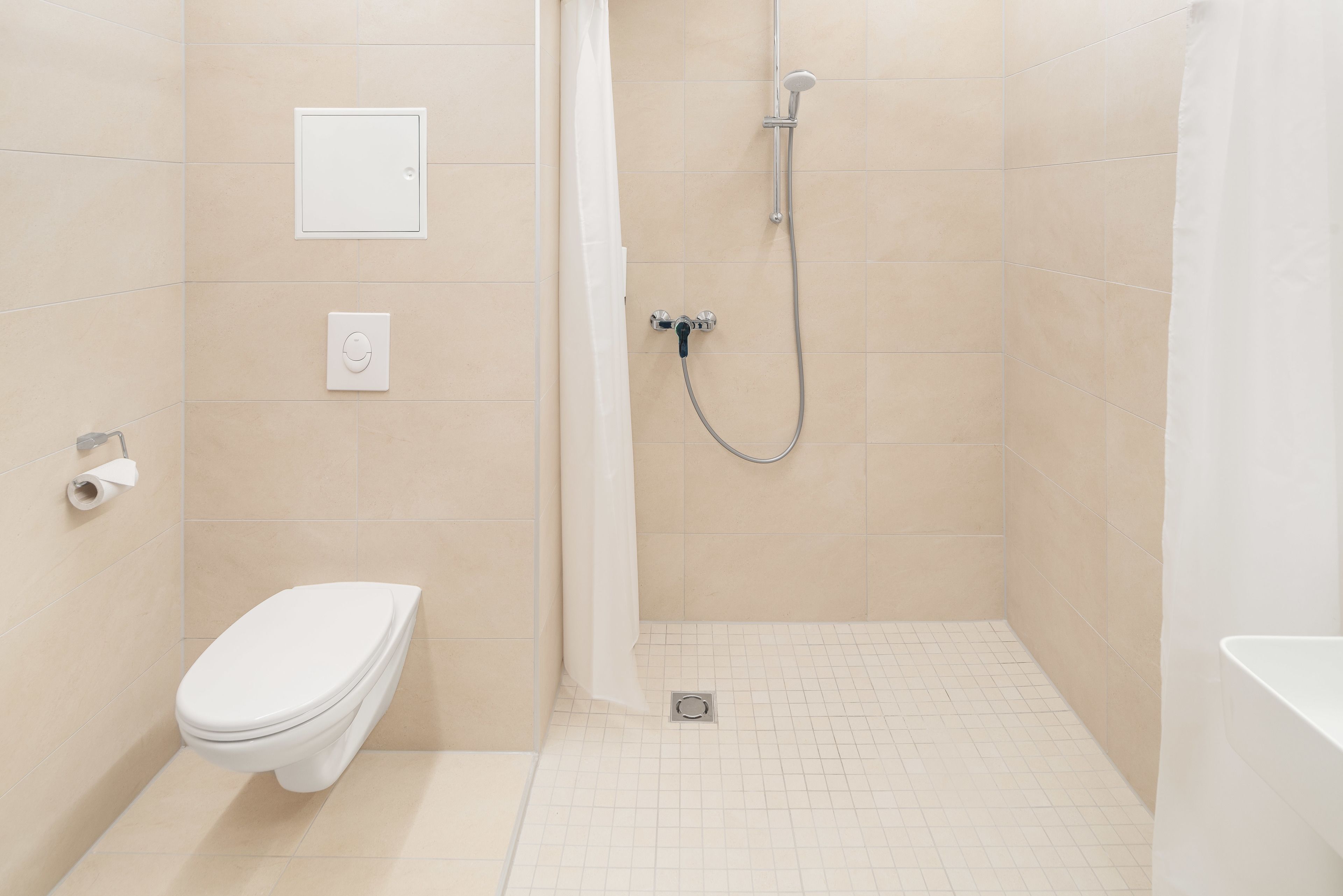 family apartment with 2 bedrooms | bathroom | shower, free toiletries, hair dryer, towels