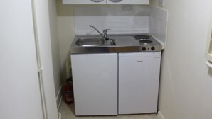Restaurant - Cosy Studio Flat in Stoke Newington Road (London)