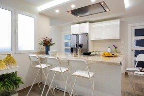 Fridge, microwave, oven, dishwasher