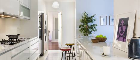 Fridge, microwave, oven, dishwasher