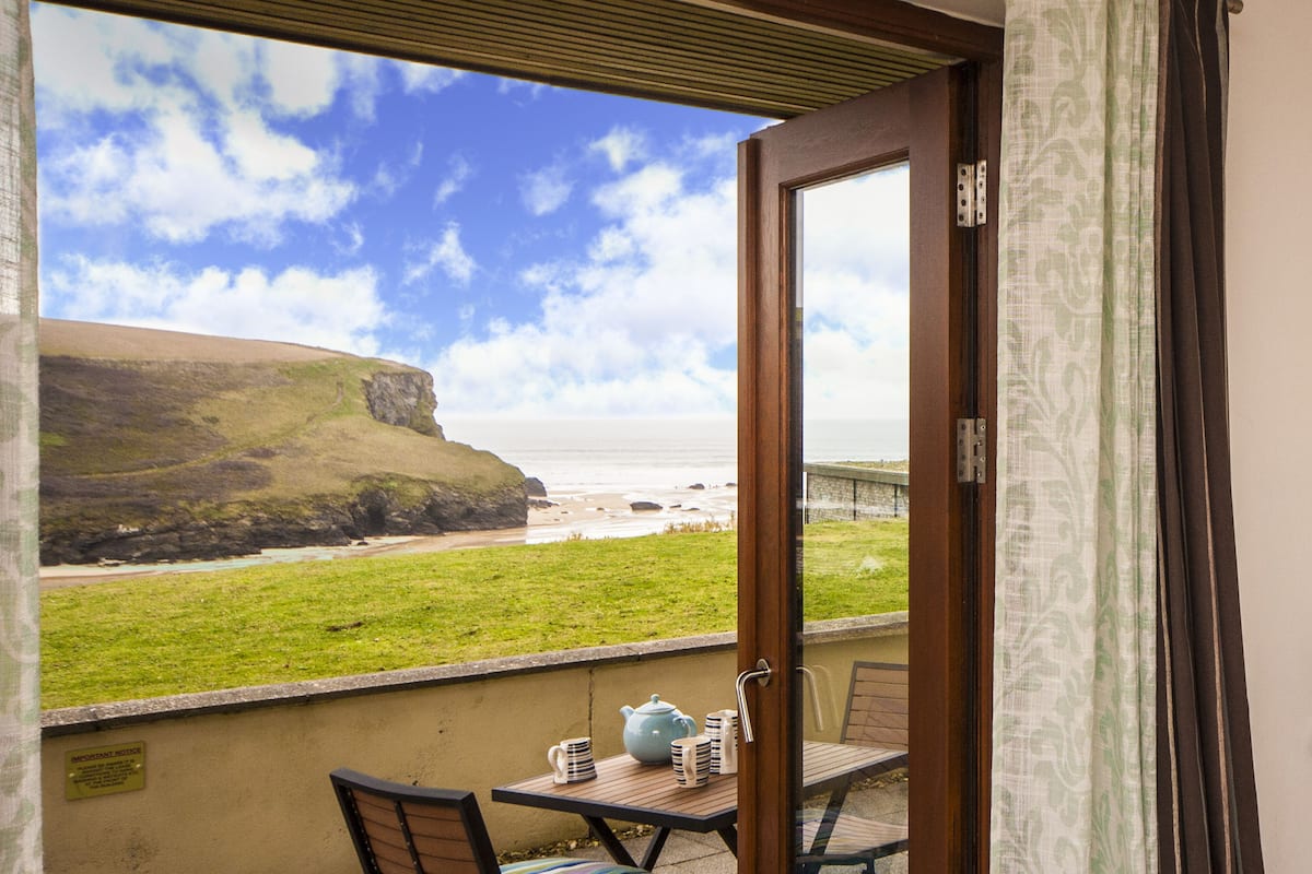 Beach/ocean view