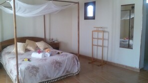 Rollaway beds, bed sheets