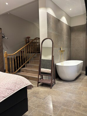 Superior Double Room, 1 Queen Bed, Non Smoking | Minibar, in-room safe, desk, blackout drapes - Hotell Visby Börs (Visby)