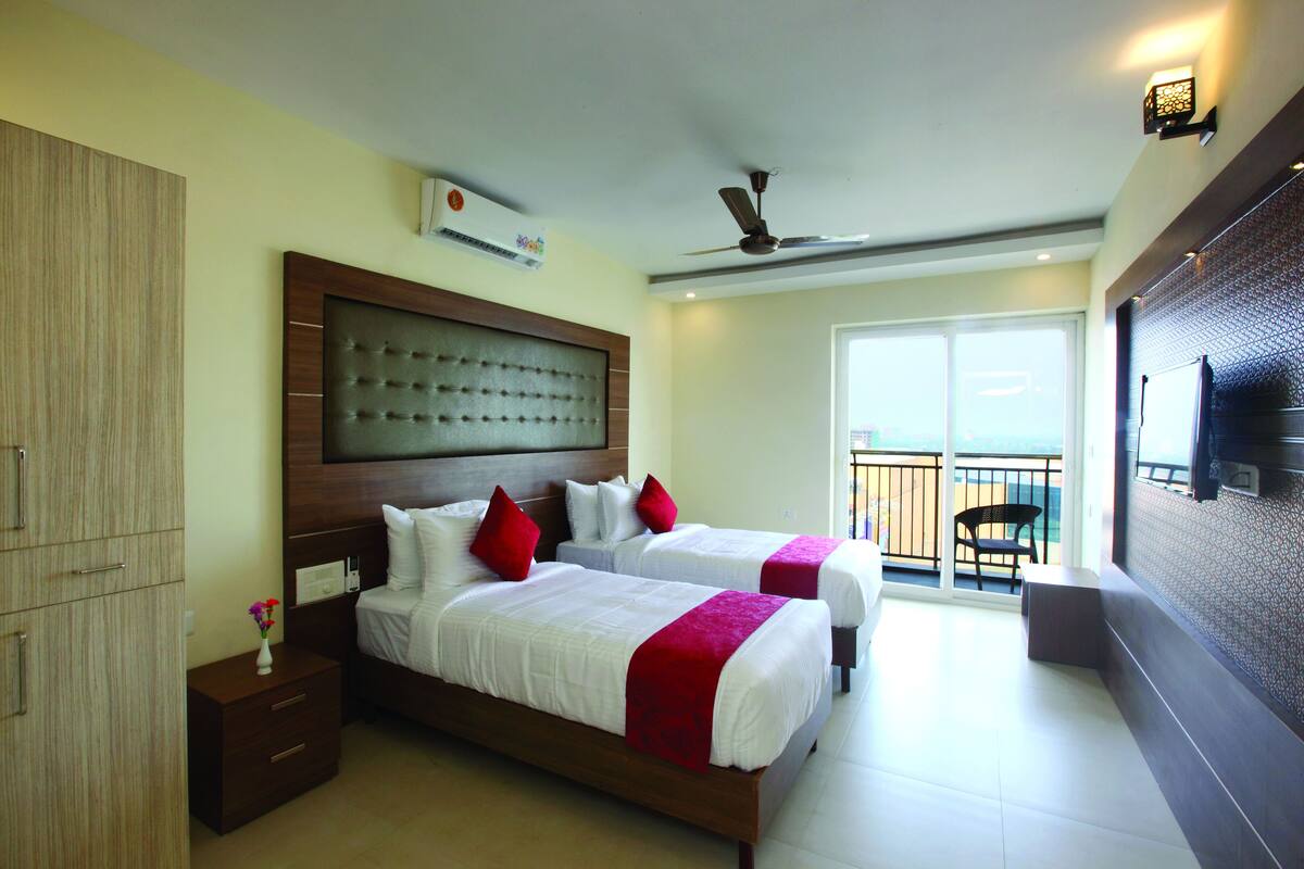 In-room safe, iron/ironing board (on request), free WiFi, bed sheets