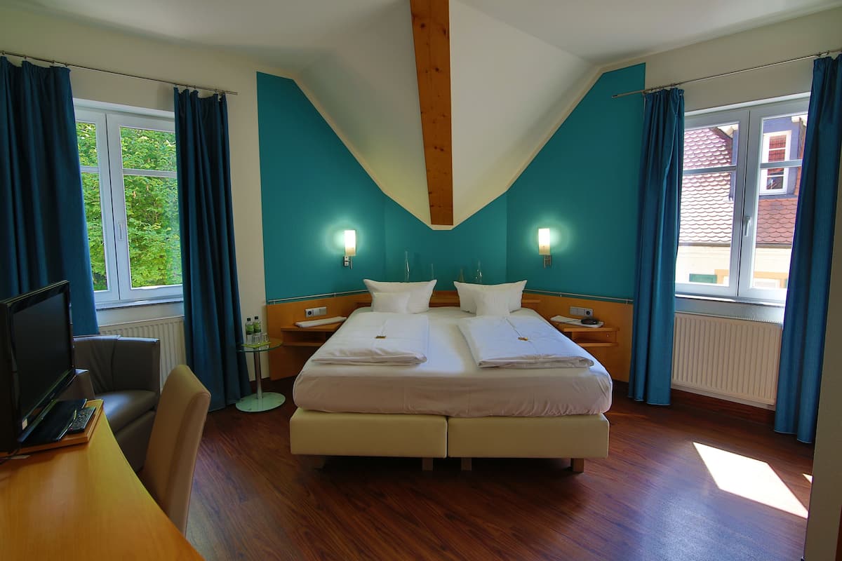 in-room safe, desk, soundproofing, iron/ironing board