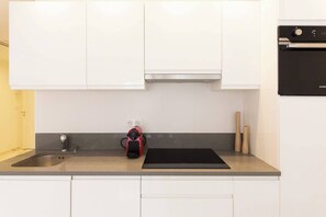 Fridge, microwave, oven, stovetop - Brand new 2 bedrooms next to Croisette ! (Cannes)