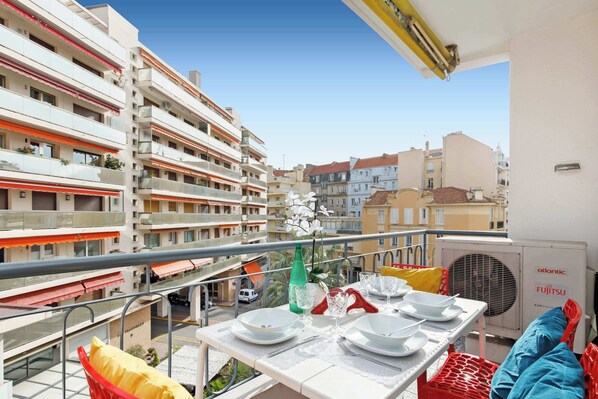 Outdoor dining - Brand new 2 bedrooms next to Croisette ! (Cannes)
