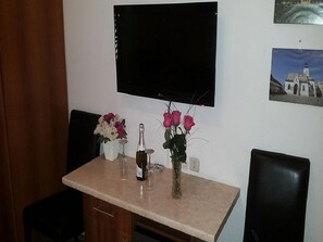 Appartement Familial, cuisine, vue jardin