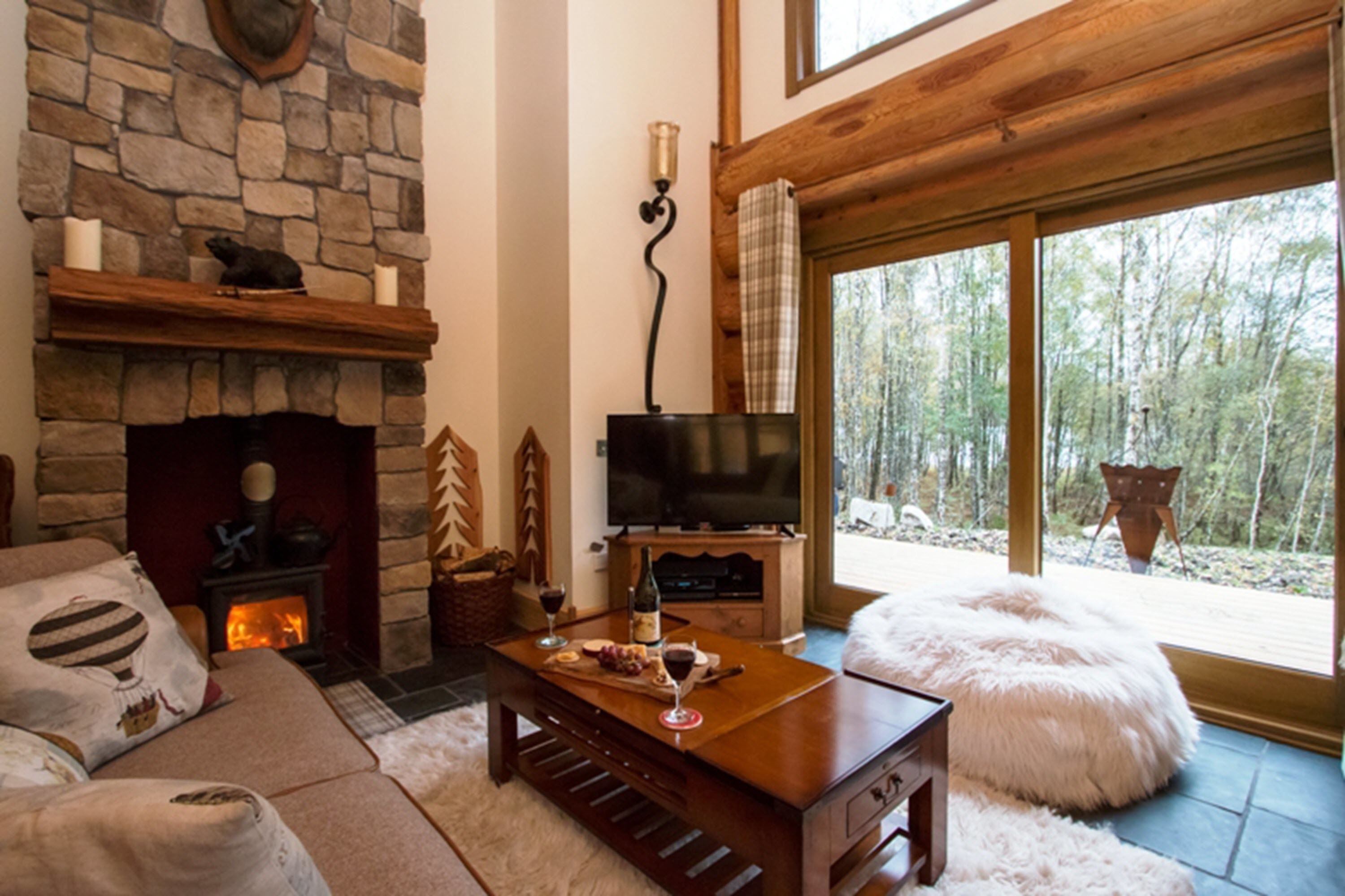 Casa, varias camas, no fumadores | Zona de estar | Una televisión de pantalla plana, un reproductor de DVD