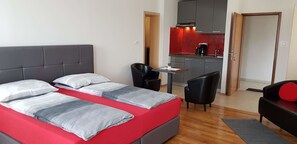 Deluxe-studio, näköala puutarhaan | 1 makuuhuone, yksilöllisesti sisustettu, äänieristys