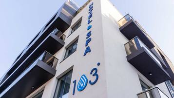Bagian depan properti