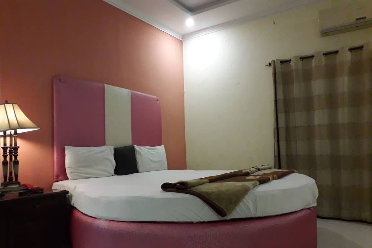 Deluxe Room, 1 Double Bed, Non Smoking | Free WiFi