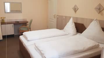 Double Room | Desk, soundproofing, iron/ironing board, free WiFi