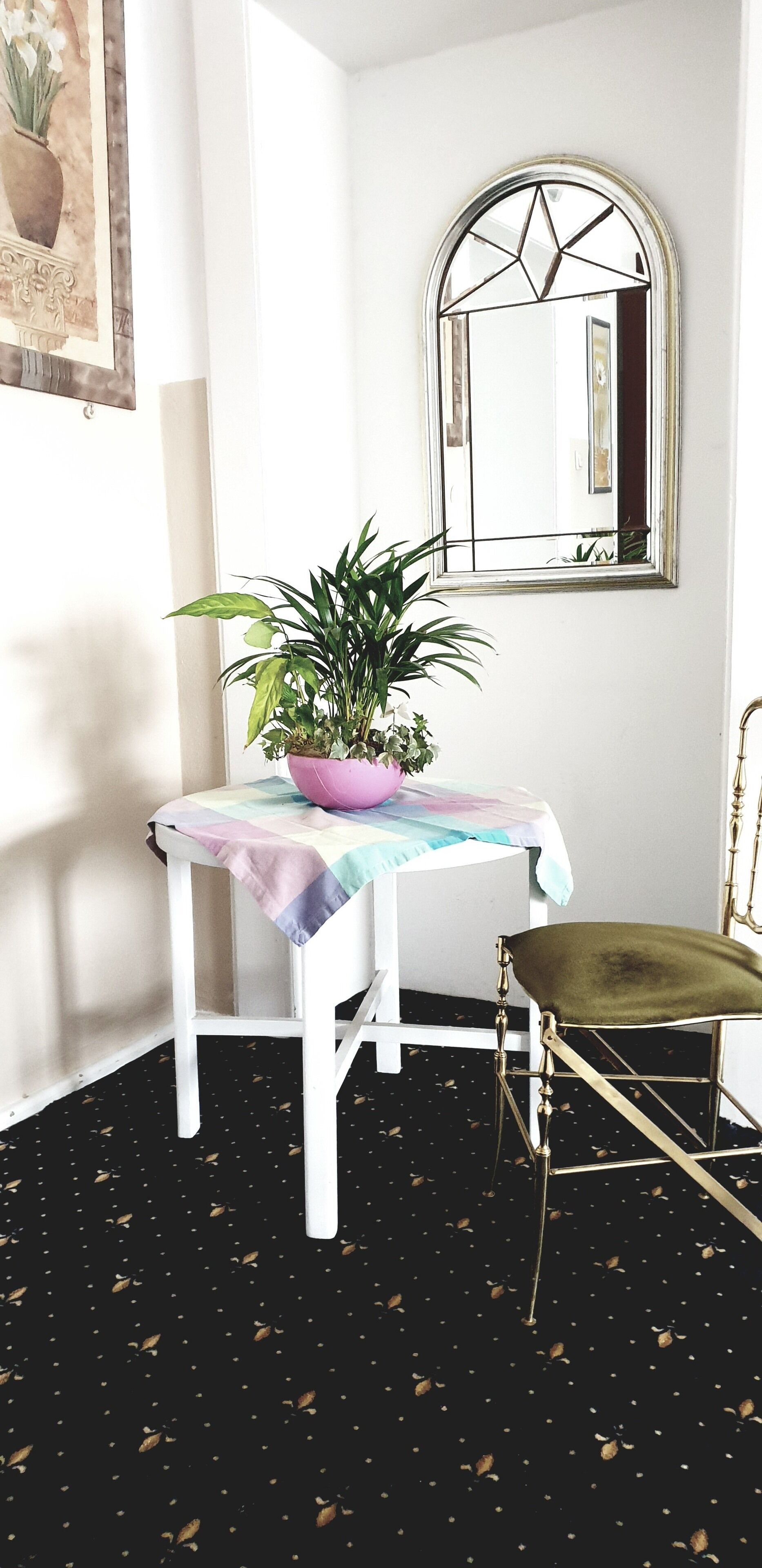 Twin Room, Private Bathroom (in the hallway) | Living area | Flat-screen TV