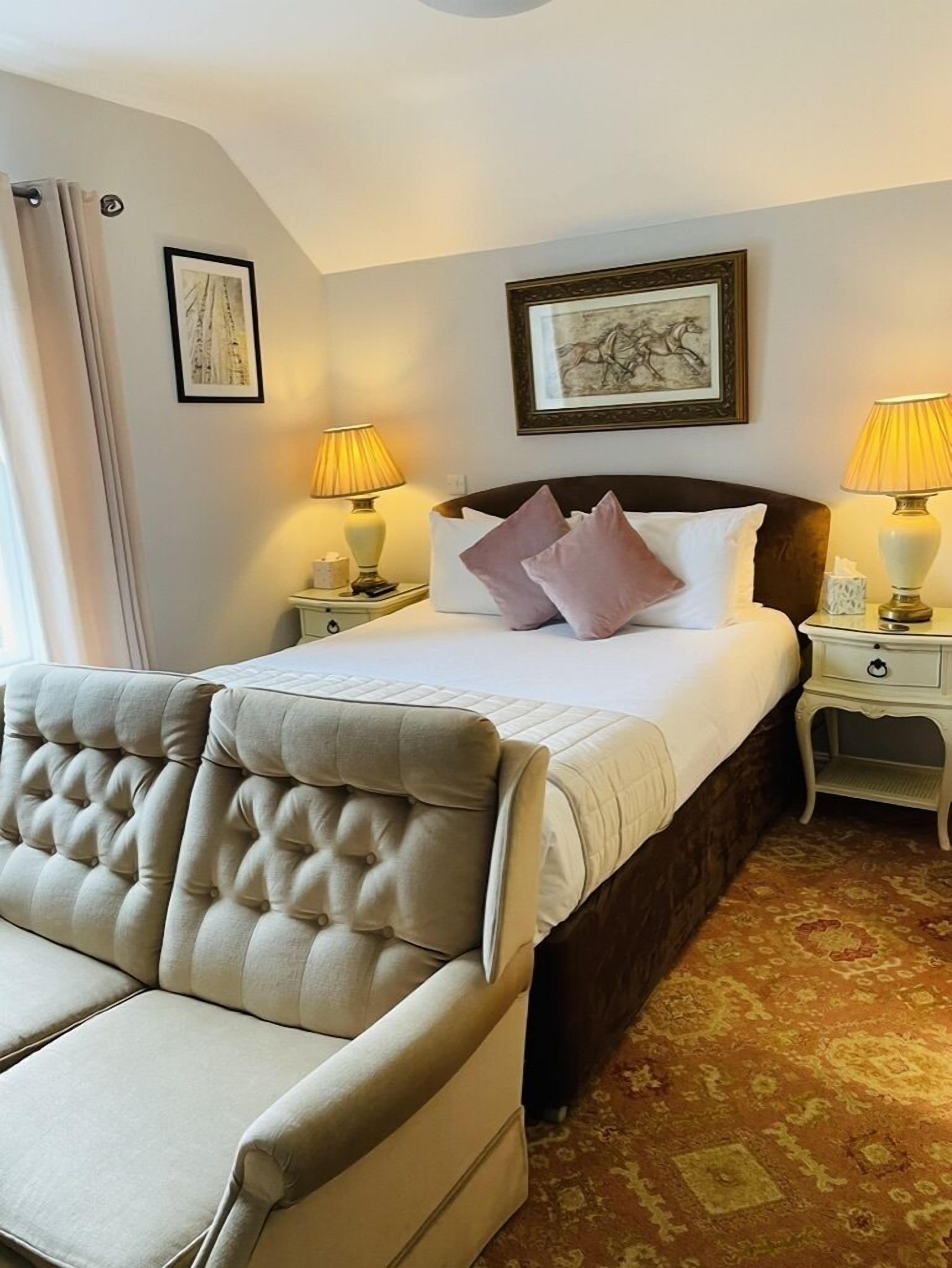 Superior Double Room, 1 Queen Bed, Non Smoking, Mountain View