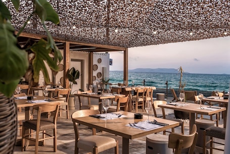 Exterior. Enorme Maya Beach - Adults Only