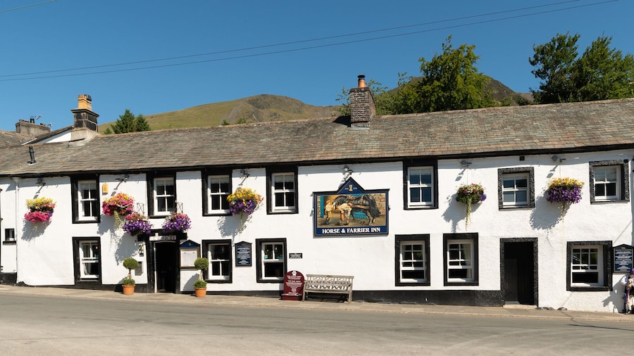 The Horse & Farrier Inn and The Salutation Inn