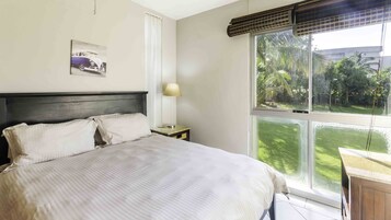 2 habitaciones, tabla de planchar con plancha y ropa de cama 