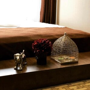 Comfort studio suite, uitzicht op stad | Verduisterende gordijnen, geluiddichte muren, gratis wifi, beddengoed