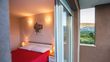 Exclusive Villa | Balcony