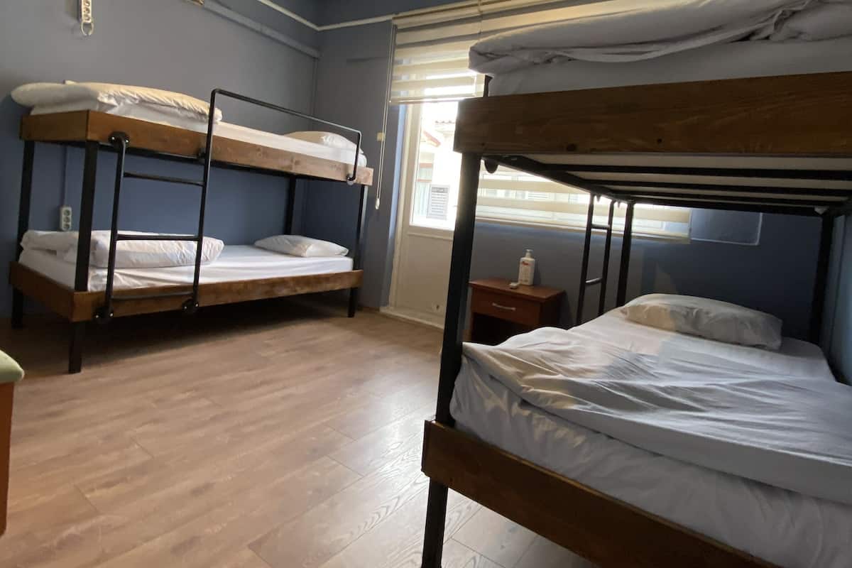 Een kluis op de kamer, gratis wifi, beddengoed